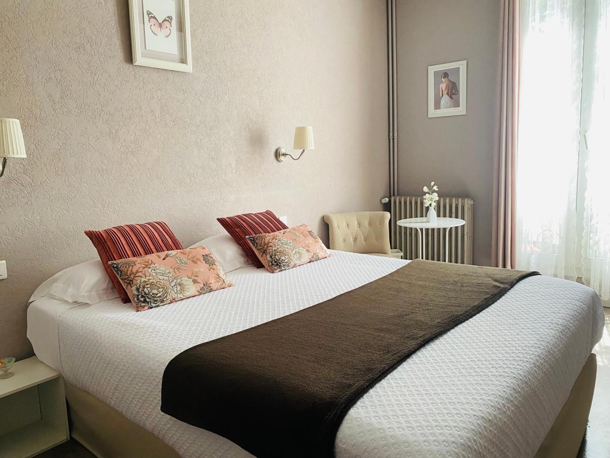 Le Grand Hotel Forcalquier Zewnętrze zdjęcie